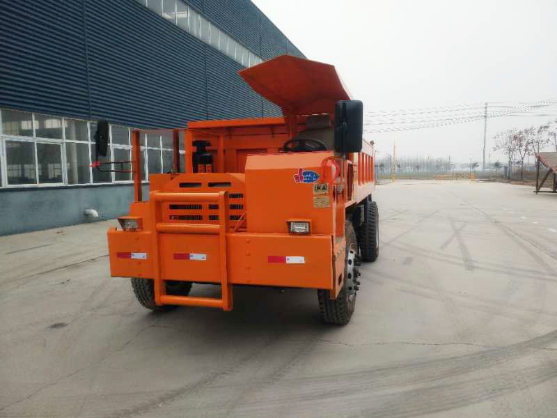 20噸濕式制動礦用運(yùn)輸車